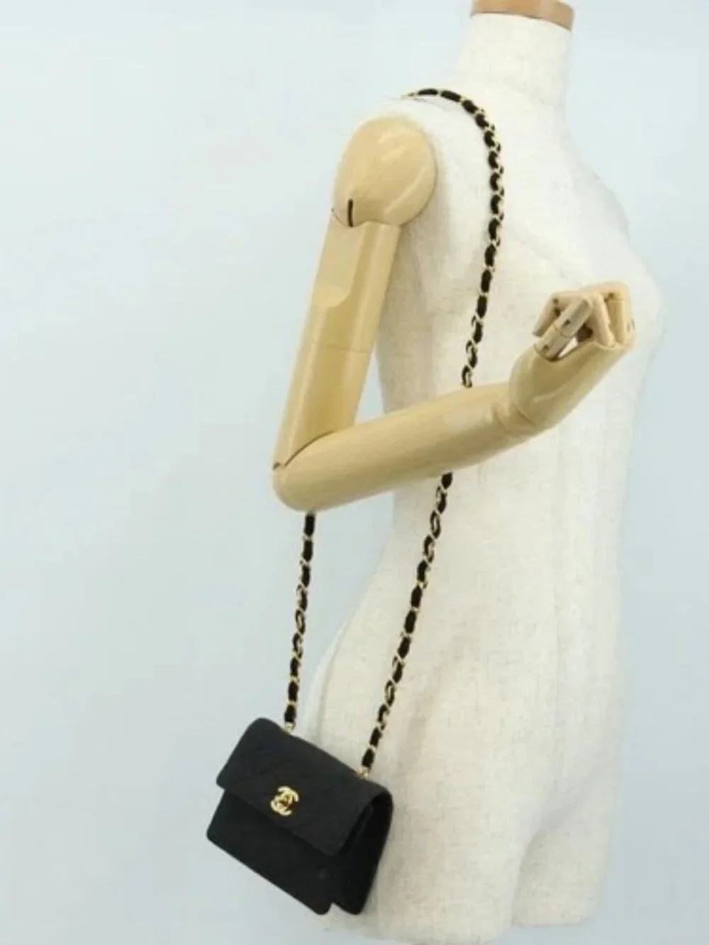 CHANEL brand	chanel color	black